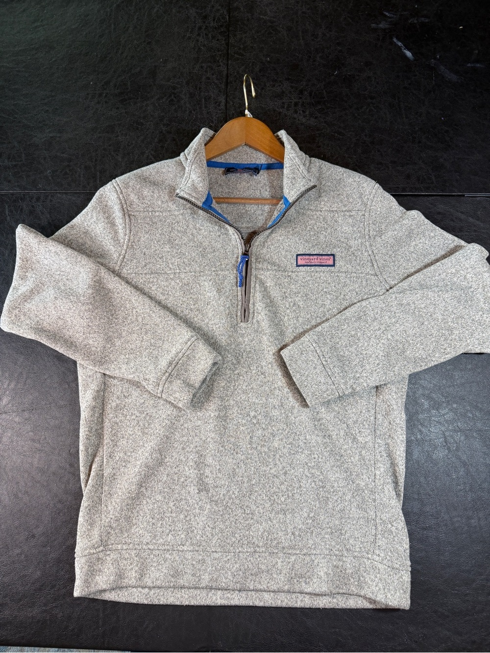 Vineyard Vines Men’s Light Heather Gray Quarter-Zip Pullover with Blue Trim